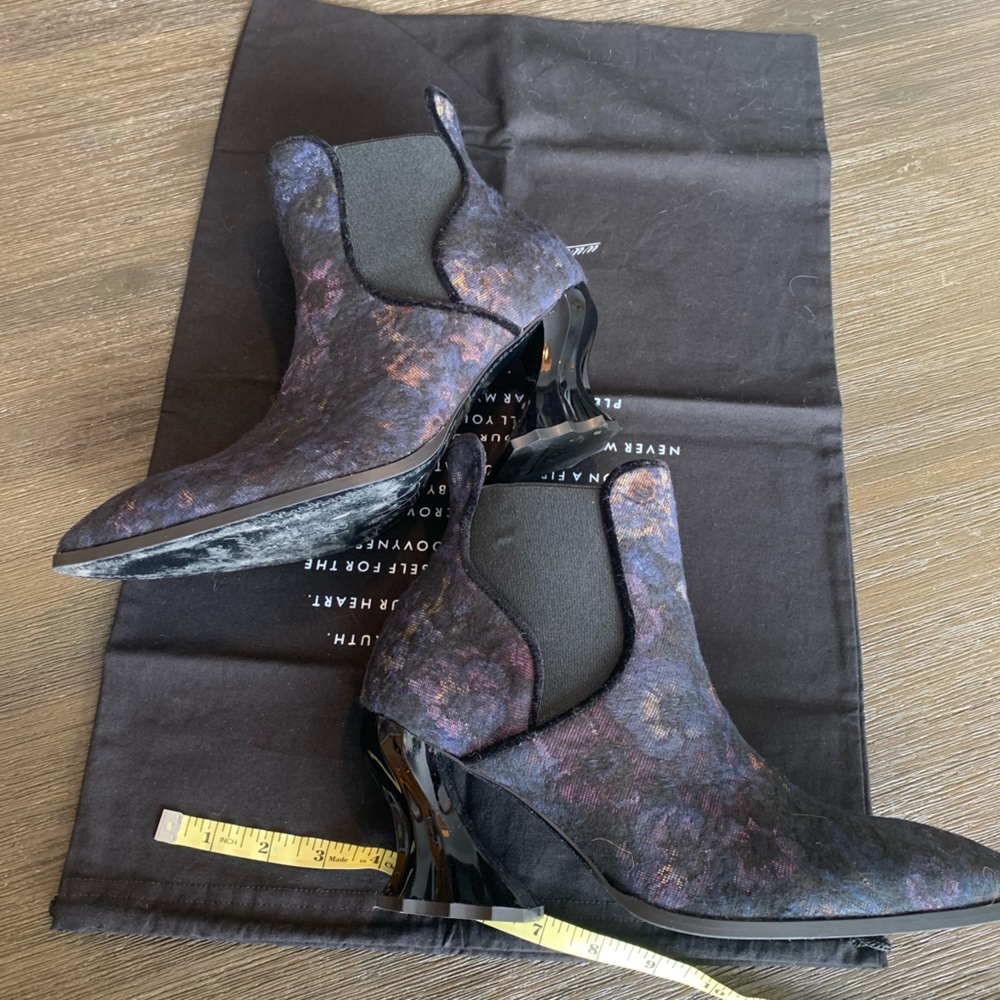 John Fluevog 10.5 Dark Floral Heeled Boots - Picture 8 of 14